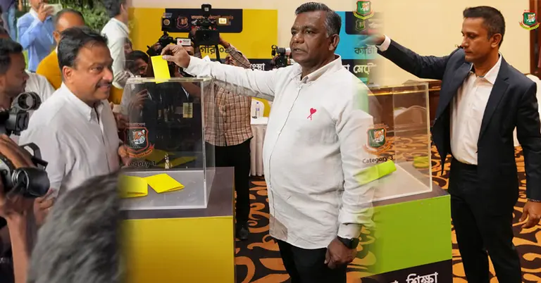 বিসিবি নির্বাচনে পরিচালক প্রার্থীদের ভোটদান